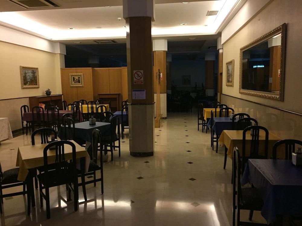 Hotel Ciudad De Fuenlabrada Exteriör bild