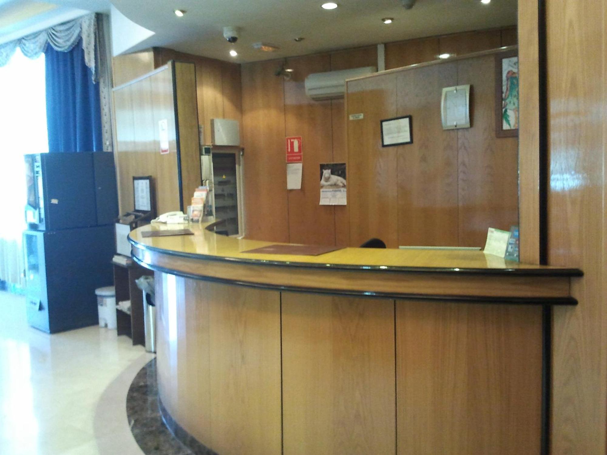 Hotel Ciudad De Fuenlabrada Exteriör bild